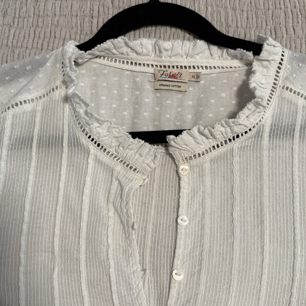 Faherty willa button front peasant blouse. - Picture 4 of 5